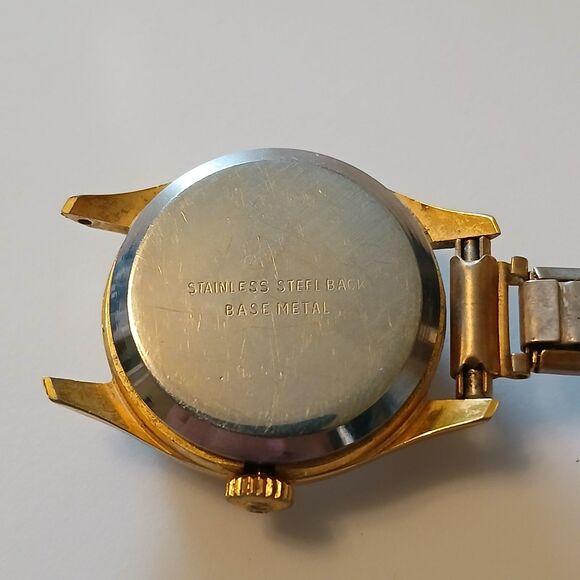 Vtg Montreluxe Women's Gold Tone Lifetime Main Spring Wind Up Watch Japan Movt - Picture 3 of 16